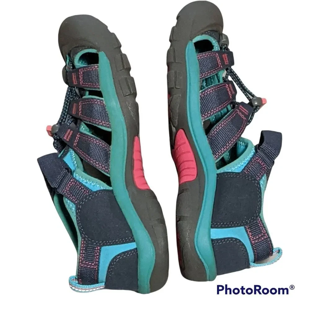 Keen Newport quick dry water shoes kayak size 5US
